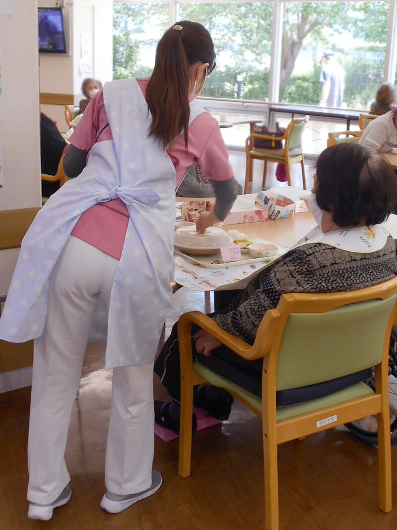 先輩介護福祉士タイムスケジュール