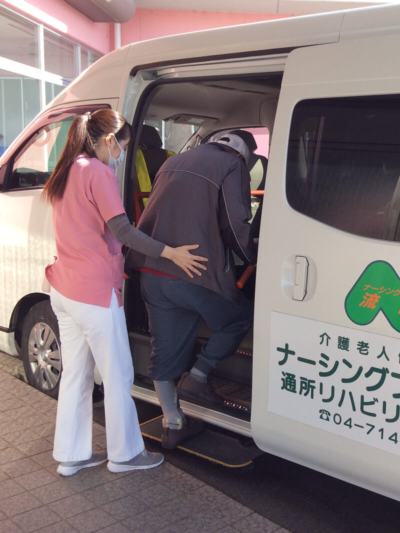 先輩介護福祉士タイムスケジュール