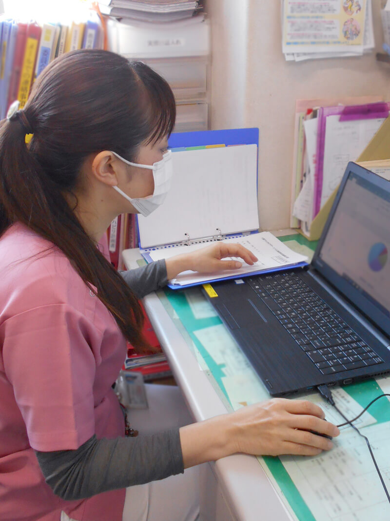 先輩介護福祉士タイムスケジュール